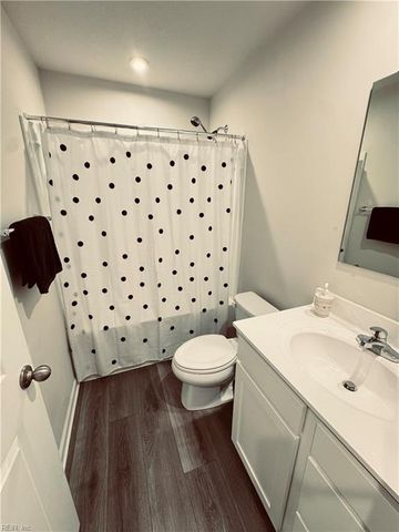 15 Clara CT, Suffolk, VA 23434