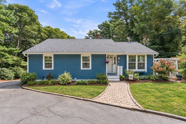 71 Althea Rd, Falmouth, MA 02556
