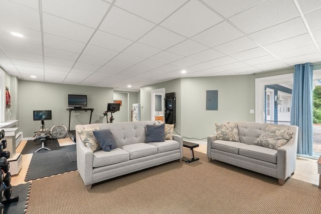 71 Althea Rd, Falmouth, MA 02556
