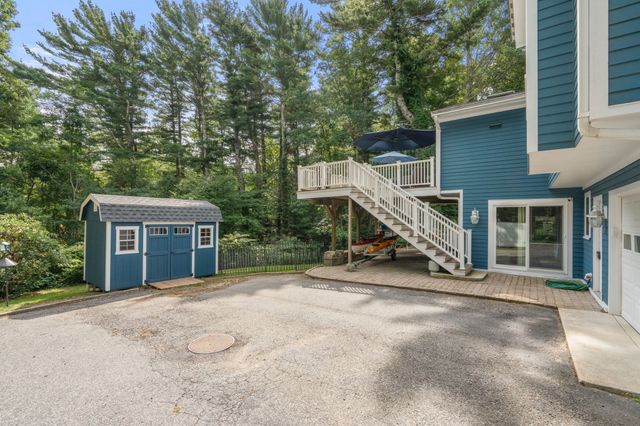 71 Althea Rd, Falmouth, MA 02556