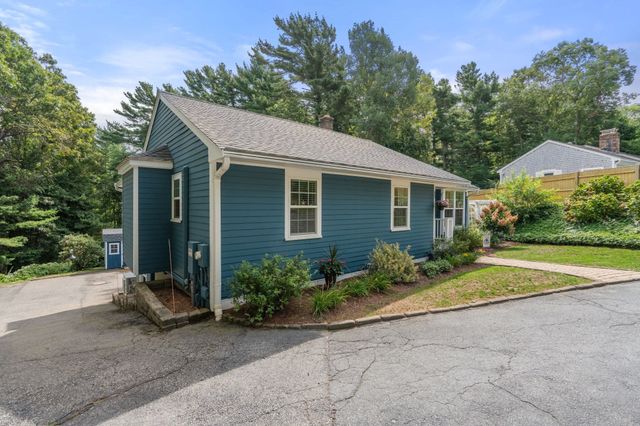 71 Althea Rd, Falmouth, MA 02556