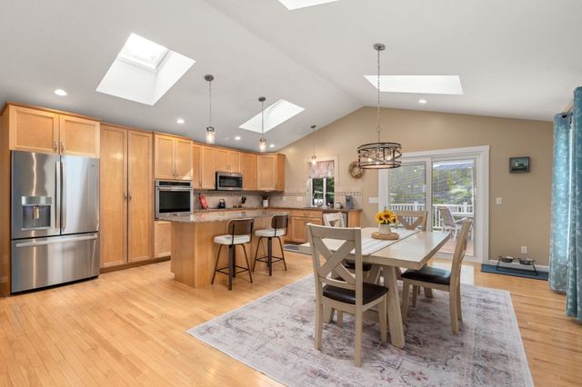 71 Althea Rd, Falmouth, MA 02556