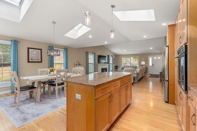 71 Althea Rd, Falmouth, MA 02556