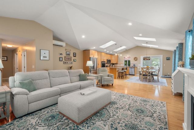 71 Althea Rd, Falmouth, MA 02556
