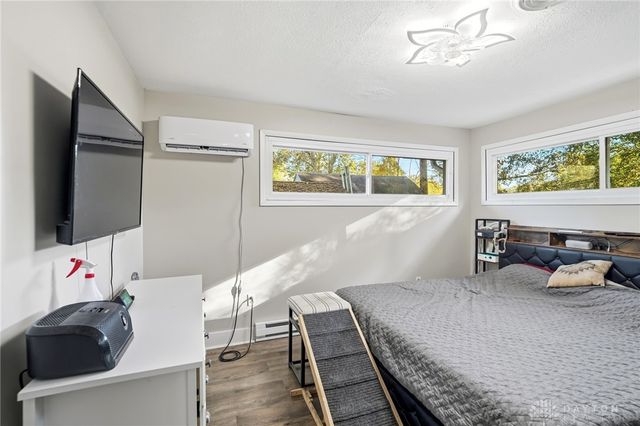 122 Lake Shore Drive, Medway, OH 45341