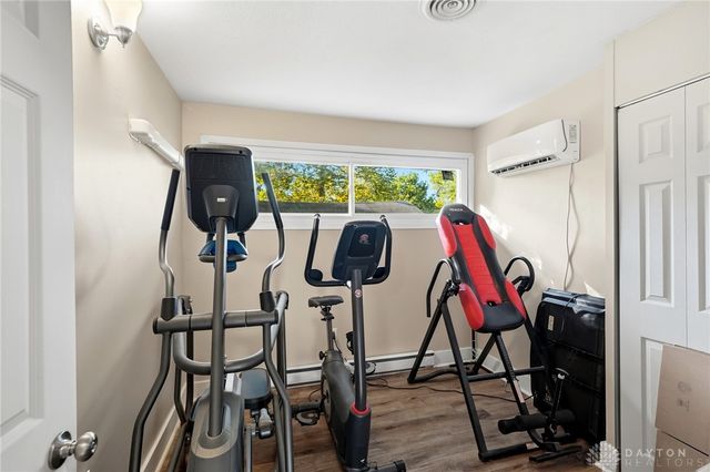 122 Lake Shore Drive, Medway, OH 45341