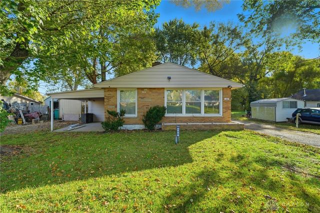 122 Lake Shore Drive, Medway, OH 45341