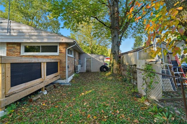 122 Lake Shore Drive, Medway, OH 45341