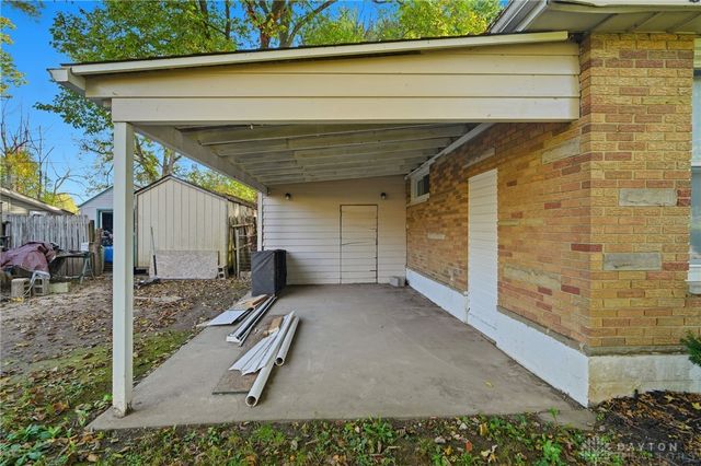 122 Lake Shore Drive, Medway, OH 45341