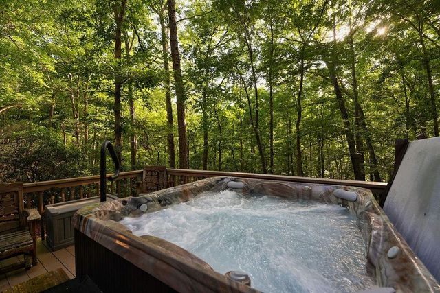 162 Bluebell Cir S, Jasper, GA 30143