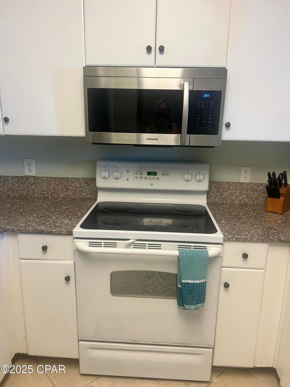 Image 7 of property listing at 9900 S Thomas Drive 407, Panama City Beach, FL 32408