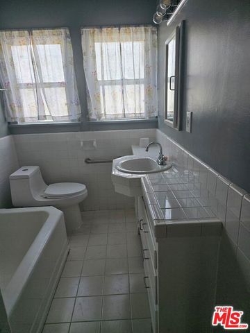 5959 Arlington Avenue, Los Angeles, CA 90043