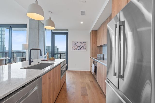 84 East Ave 1401, Austin, TX 78701