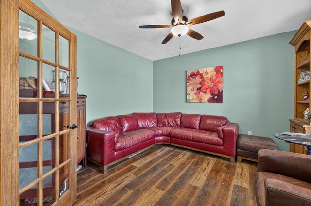 1004 N 22nd Avenue, Ozark, MO 65721