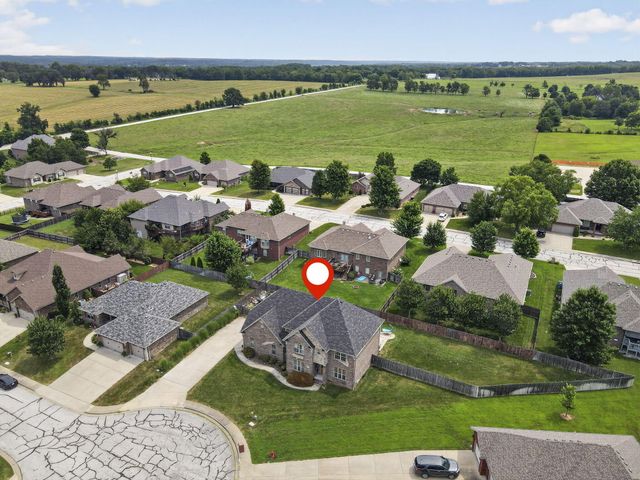 1004 N 22nd Avenue, Ozark, MO 65721