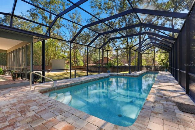 3021 NW 10TH PLACE, Gainesville, FL 32605