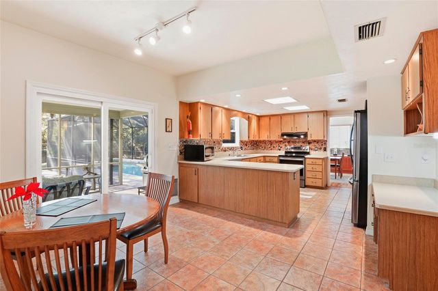 3021 NW 10TH PLACE, Gainesville, FL 32605