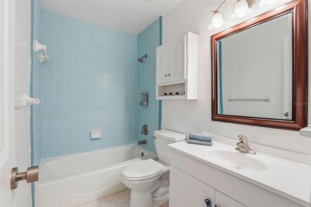 3021 NW 10TH PLACE, Gainesville, FL 32605