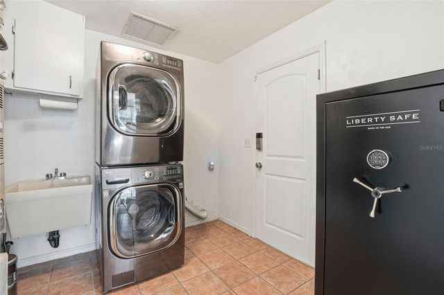 3021 NW 10TH PLACE, Gainesville, FL 32605