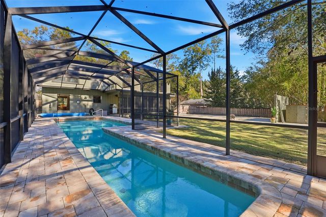 3021 NW 10TH PLACE, Gainesville, FL 32605