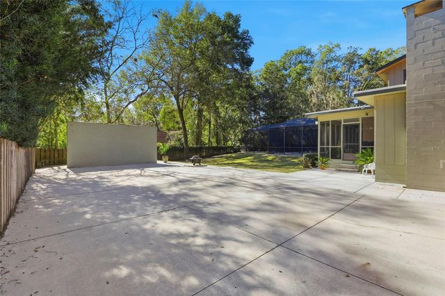 3021 NW 10TH PLACE, Gainesville, FL 32605