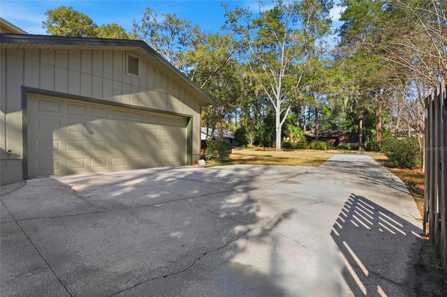 3021 NW 10TH PLACE, Gainesville, FL 32605