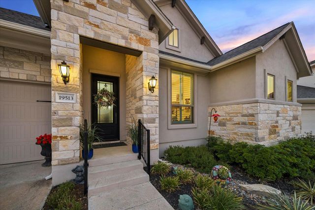 19513 Tranquility Falls PATH, Lago Vista, TX 78645