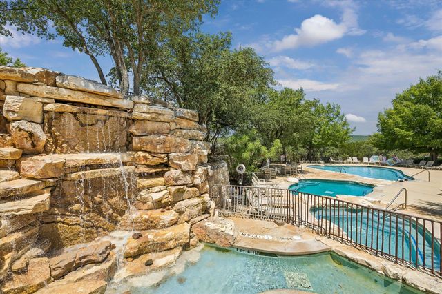 19513 Tranquility Falls PATH, Lago Vista, TX 78645