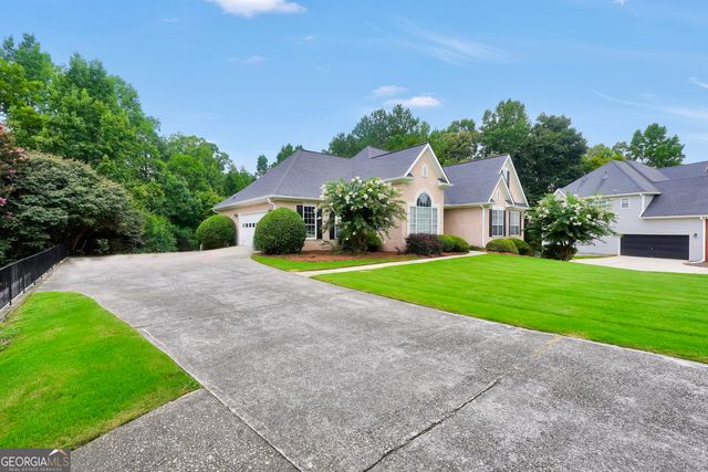 825 Deerwood Drive, Stockbridge, GA 30281