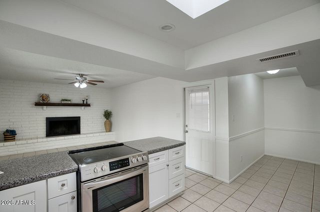 11820 N 42ND Drive, Phoenix, AZ 85029