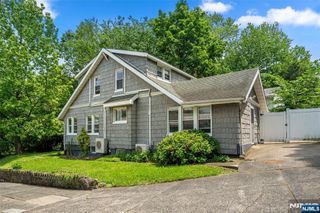 450 Fort Lee Road, Leonia, NJ 07605