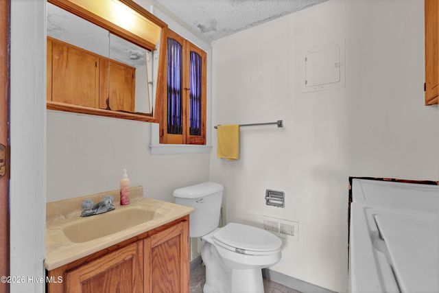 218 Spartan Road, Wilmington, NC 28405