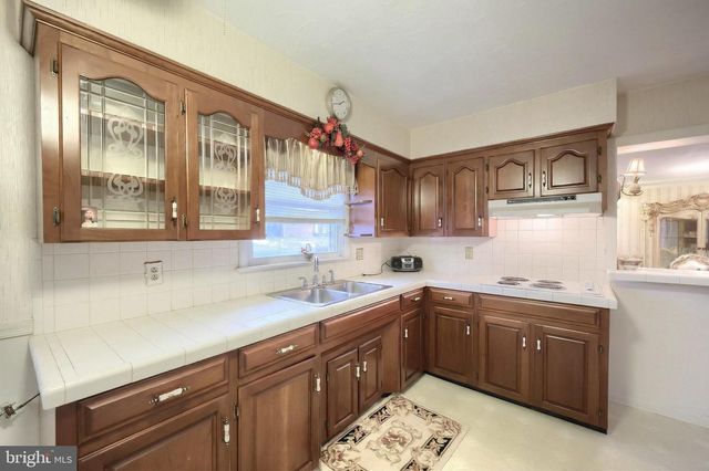 50 MUMMERT DR, Littlestown, PA 17340