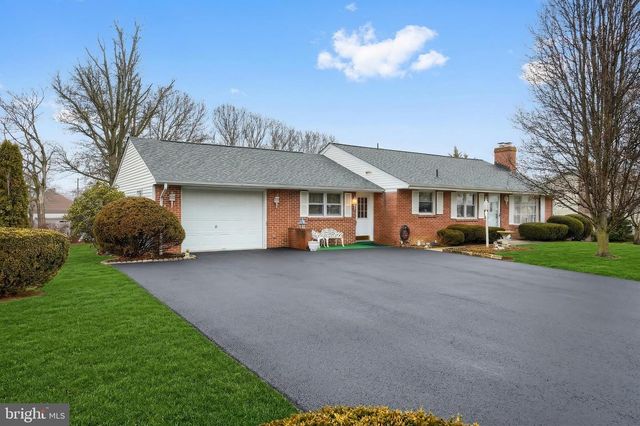 50 MUMMERT DR, Littlestown, PA 17340