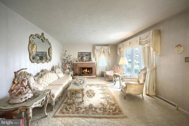 50 MUMMERT DR, Littlestown, PA 17340