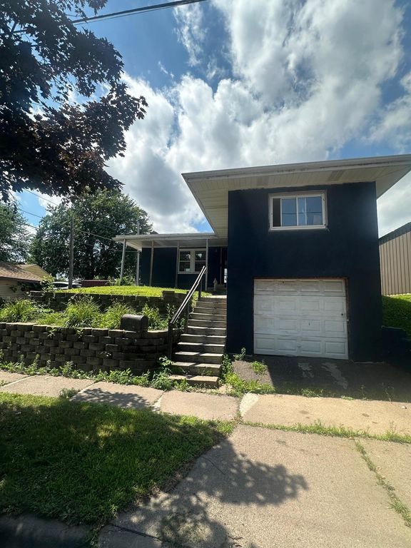 855 Atlantic Street, Saint Paul, MN 55106