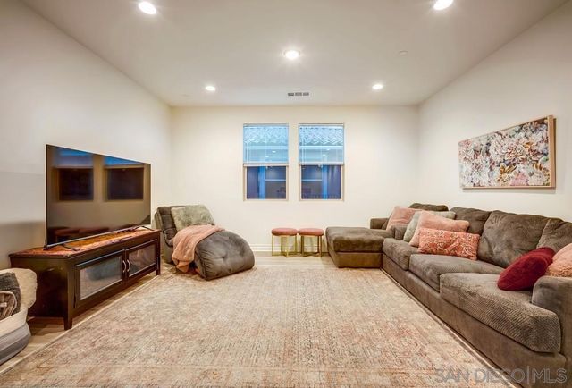 35828 Blue Breton Dr, Fallbrook, CA 92028