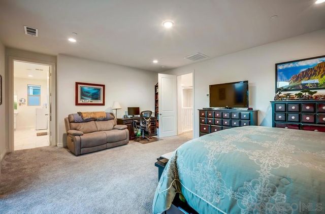 35828 Blue Breton Dr, Fallbrook, CA 92028