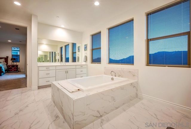 35828 Blue Breton Dr, Fallbrook, CA 92028