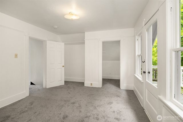 2031 Eastlake Avenue E, Seattle, WA 98102