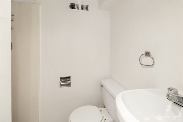 2031 Eastlake Avenue E, Seattle, WA 98102