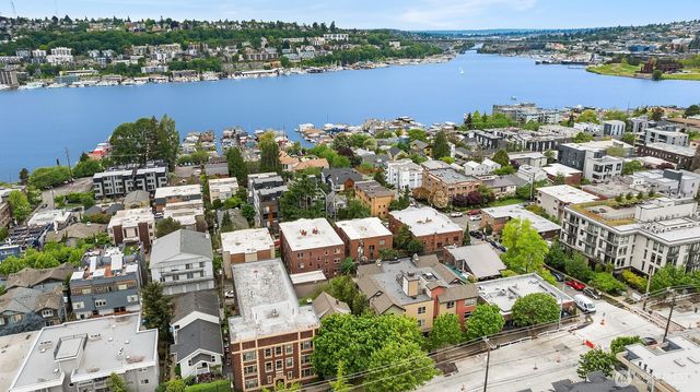 2031 Eastlake Avenue E, Seattle, WA 98102