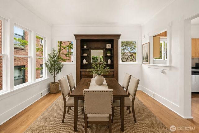 2031 Eastlake Avenue E, Seattle, WA 98102