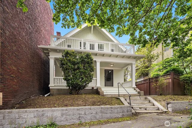 2031 Eastlake Avenue E, Seattle, WA 98102