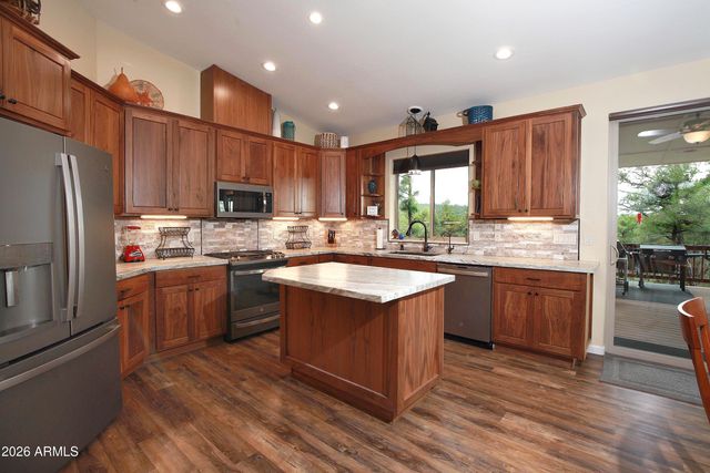 1300 W SIERRA BUENA Court, Show Low, AZ 85901