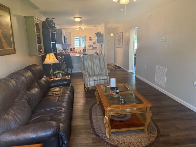 39132 COUNTY RD. 54 2056, Zephyrhills, FL 33542
