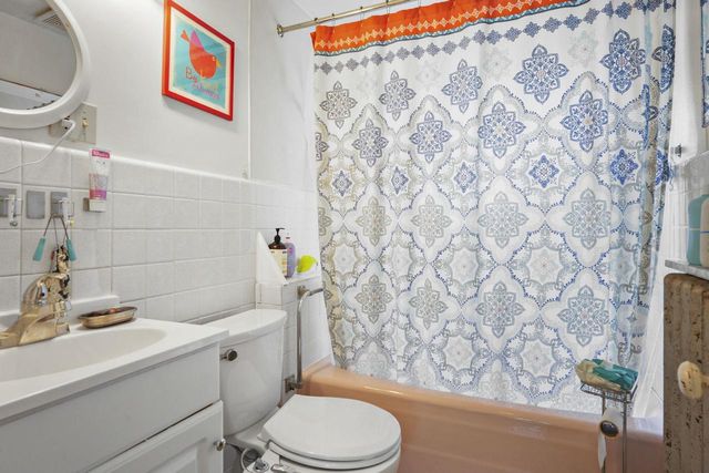 2817 Milwaukee Street, Madison, WI 53704