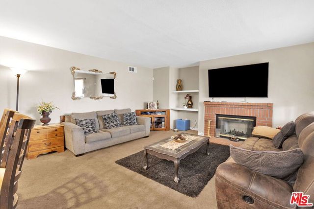 3369 Morning Glory Drive, Rialto, CA 92377