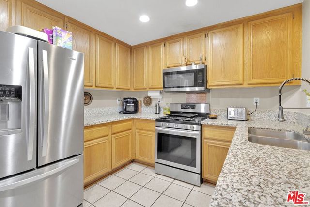 3369 Morning Glory Drive, Rialto, CA 92377