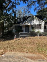 214 Landsend Avenue, Selma, AL 36701